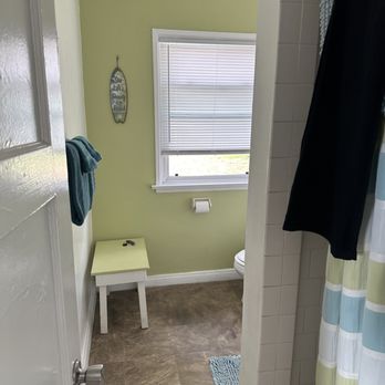 Patriots' Boutique Motel - Bathroom - Hotels Near Me - San Clemente, California Patriots' Boutique Motel - Bathroom - Hotels Near Me - San Clemente, California