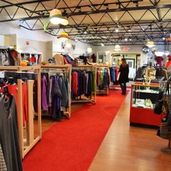 Go Lightly Consignment - At Go Lightly Women's Boutique, every woman walks the red carpet!