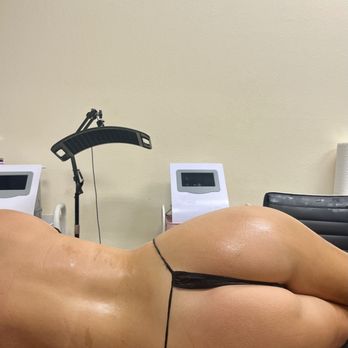 Sweet Curves - Regular lymphatic massage to assist with detox, fluid retention, and immune system boost
Combined with relaxing smooth strokes. - Body Contouring Near Me - Irvine, California Sweet Curves - Regular lymphatic massage to assist with detox, fluid retention, and immune system boost
Combined with relaxing smooth strokes. - Body Contouring Near Me - Irvine, California