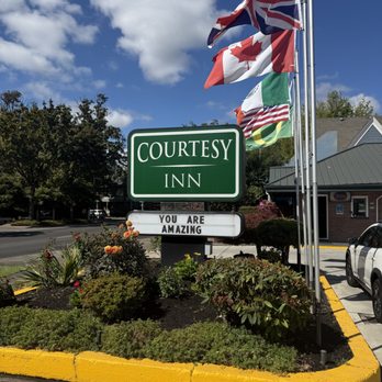 Courtesy Inn Eugene - Hotels Near Me - Eugene, Oregon