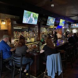 Old Oar House Irish Pub - Inside