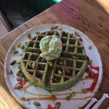 Madres Brunch - Pistachio waffle - Breakfast & Brunch Near Me - Corona, California