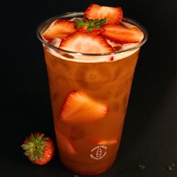 Hello BanhMi - Strawberry Tea