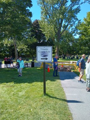 Fairview Lawn Cemetery by null