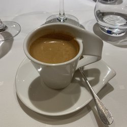 Auberge de l'Abbaye d'Hambye - Finally an espresso cup that just melts into your finger/hand. The handle is brilliantly made and the coffee as it should be.