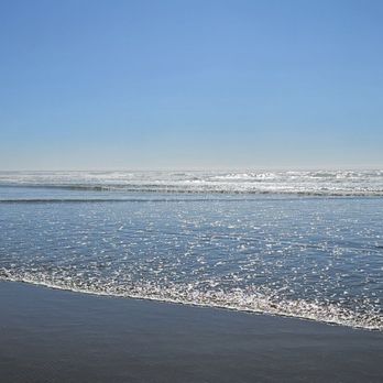 Nye Beach - Shallow low tide ;) - Beaches Near Me - Newport, Oregon