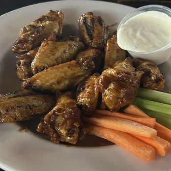 Ale Emporium - Hermankyi Wings- 10/10 - Pizza Near Me - Indianapolis, Indiana