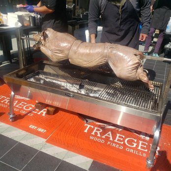 Falling Rabbit - Roasting pig - New American Near Me - Duluth, Georgia