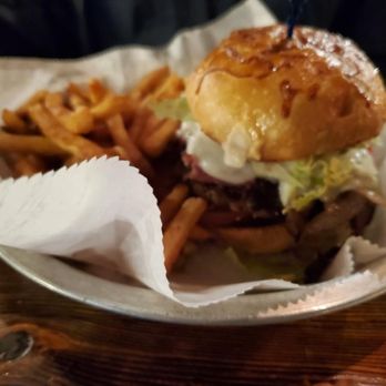 Aaron Schat's Roadhouse - Inyo Mouth Burger - American Near Me - Bishop, California Aaron Schat's Roadhouse - Inyo Mouth Burger - American Near Me - Bishop, California