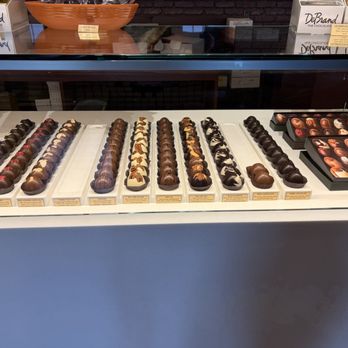 DeBrand Fine Chocolates - Chocolatiers & Shops Near Me - Fort Wayne, Indiana