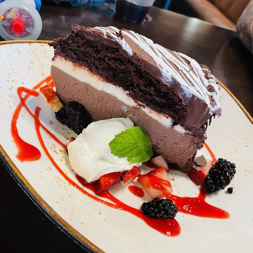 Oak and Main - Chocolate layered cheesecake - American Near Me - Roanoke, Texas