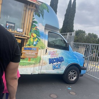 Kona Ice Beach Cities - Kona truck... was super excited but one taste and it was a wasted $15.00 - Ice Cream & Frozen Yogurt Near Me - Irvine, California