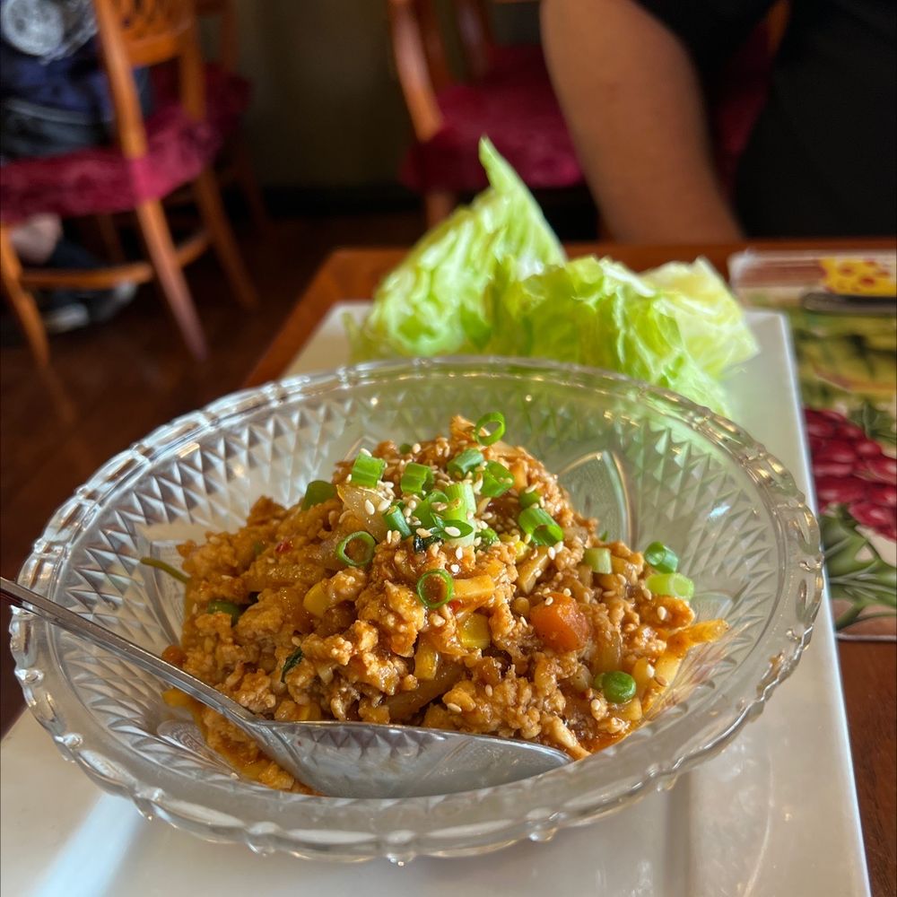 Thai Thai Restaurant - Photo 3