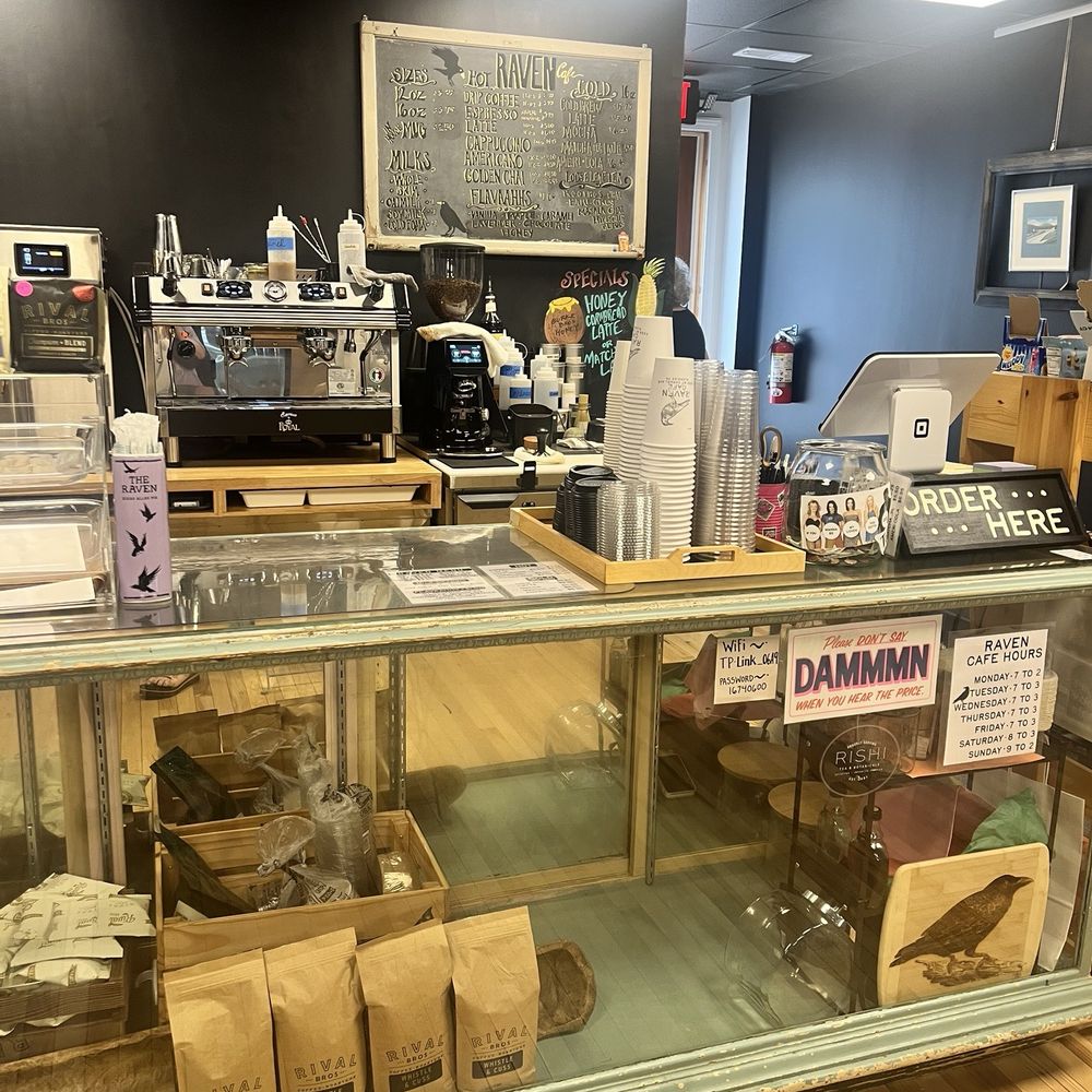 Raven Cafe - Counter - Cafes Near Me - Glenside, Pennsylvania