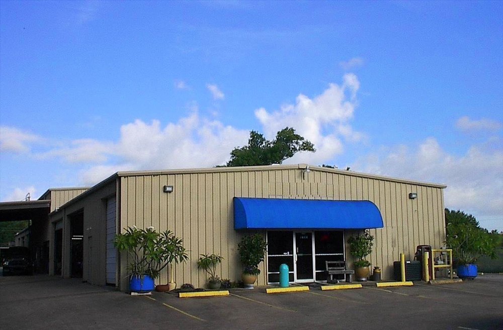 BEST COLLISION CENTER Updated July 2024 38 Photos & 18 Reviews 1705 Sherwood Forest St