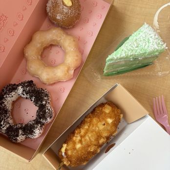 The Mochi Donut Cafe & Bakery - Glaze & Cookies n' Cream Mochi Donuts, Mochi Ball filled with Cream Brûlée, Potato Mozzarella Dog, and Pandan Cake - Cafes Near Me - Plainville, Connecticut The Mochi Donut Cafe & Bakery - Glaze & Cookies n' Cream Mochi Donuts, Mochi Ball filled with Cream Brûlée, Potato Mozzarella Dog, and Pandan Cake - Cafes Near Me - Plainville, Connecticut