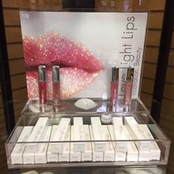 Marilyn Jackson's Gifts - Lip plump that has a mirror and a light. Amazing gloss. Comes in four shades.