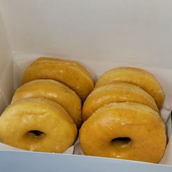 Ava’s Donuts - 6 glazed donuts