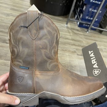 Ariat - I was debating. Then I tried them on and was sold. They are so lightweight and comfy. - Women's Clothing Near Me - Fresno, California