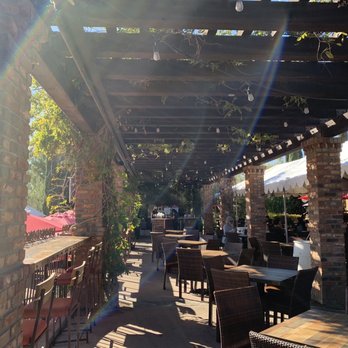 Miramonte Winery - Bistro Patio - Wineries Near Me - Temecula, California