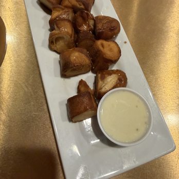Great Lakes Eatery & Pub - Pretzel bites - Diners Near Me - Dundee, Michigan