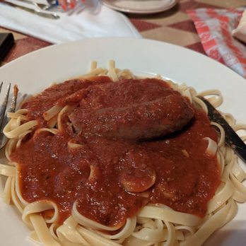 Romagnoli's - Minimal sauce - Italian Near Me - Iron Mountain, Michigan Romagnoli's - Minimal sauce - Italian Near Me - Iron Mountain, Michigan