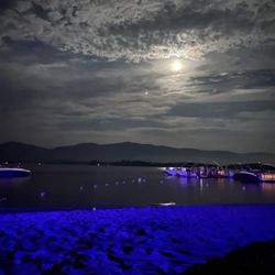 Blue Lagoon Resort - Night time on the beach.