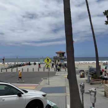 Manhattan Beach Pier - Local Flavor Near Me - Manhattan Beach, California Manhattan Beach Pier - Local Flavor Near Me - Manhattan Beach, California