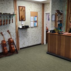 Jan Hampton Violins - Jan Hampton Violins front desk