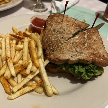 D.J. Reynolds - BLT w/French fries - Irish Near Me - New York, New York D.J. Reynolds - BLT w/French fries - Irish Near Me - New York, New York