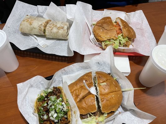 Raymond's Tacos on Damen by null
