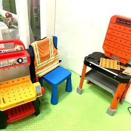 Play sets with virtually no toys