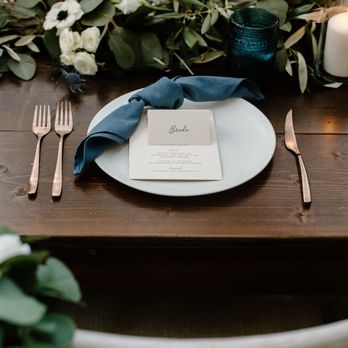 Sweet Peas Floral Designs - table setting wtih floral runner - Floral Designers Near Me