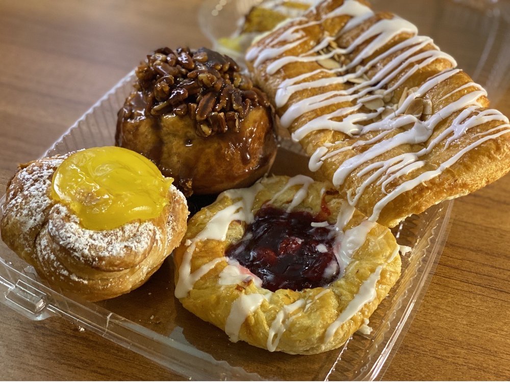 VICTORIA’S SUGAR SHACK Updated September 2024 137 Photos & 76