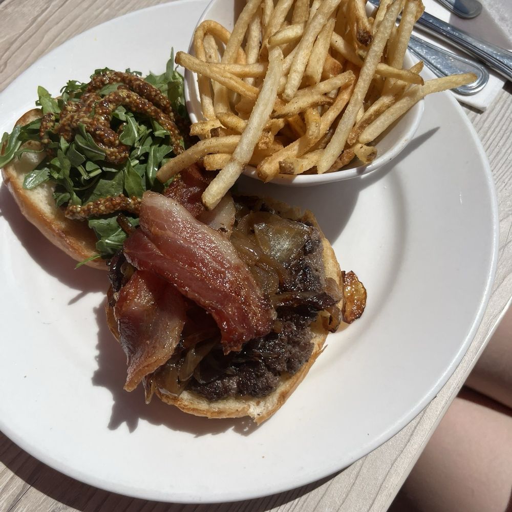 Shorehouse Kitchen - Hamburger and yummy fries - Coffee & Tea Near Me - La Jolla, California Shorehouse Kitchen - Hamburger and yummy fries - Coffee & Tea Near Me - La Jolla, California