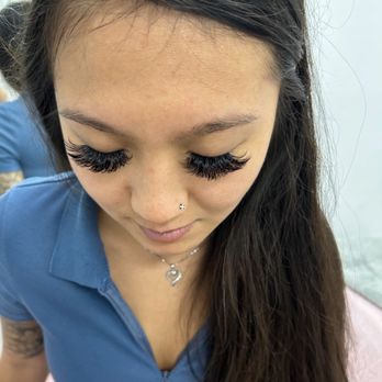 LASH BY KIKI - Mega volume - Eyelash Service Near Me - Honolulu, Hawaii LASH BY KIKI - Mega volume - Eyelash Service Near Me - Honolulu, Hawaii
