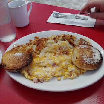 Centerville Cafe - Ham and eggs with hashbrowns and English muffin all cooked very well. - Breakfast & Brunch Near Me - Centralia, Washington Centerville Cafe - Ham and eggs with hashbrowns and English muffin all cooked very well. - Breakfast & Brunch Near Me - Centralia, Washington