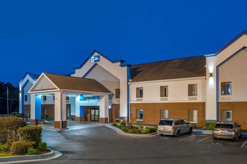 BEST WESTERN TROY INN Updated October 2024 50 Photos & 25 Reviews