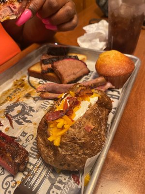 Famous Dave's Bar-B-Que by null