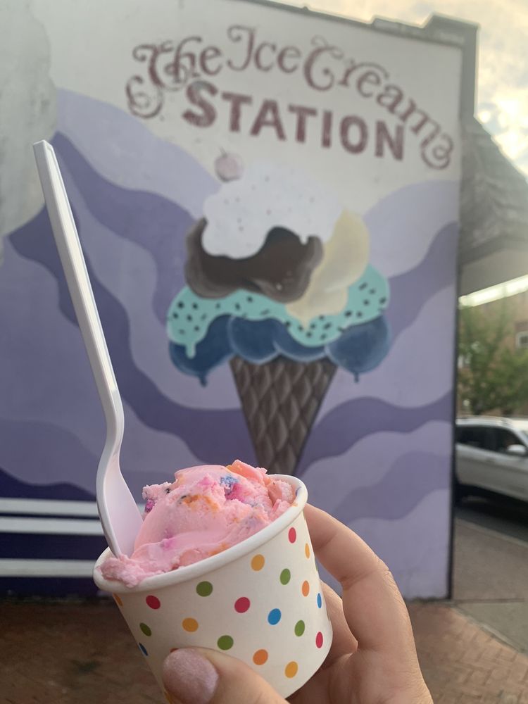 ICE CREAM STATION & DELI 11 Photos & 41 Reviews 10 Lakeside Ave