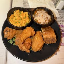 Gigi's Music Cafe - Soul Bird 5 Cheese Mac and Cheese Candied Yams