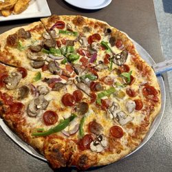 Lloyd's Bar & Grill - NY style pizza
