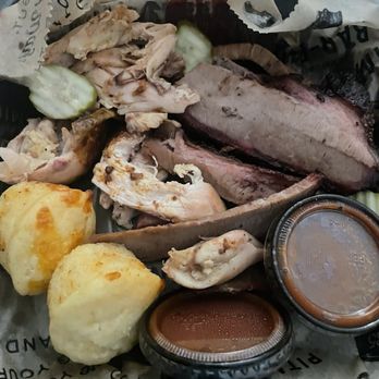 Jim 'N Nick's Bar-B-Q - Mr Jim's Combo plate (brisket & Chicken) - Barbeque Near Me - Warner Robins, Georgia