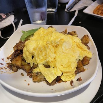 Cafe con Leche - Papas con Chorizo - Mexican Near Me - Chicago, Illinois