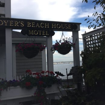 Dyer's Beach House - Hotels Near Me - Provincetown, Massachusetts Dyer's Beach House - Hotels Near Me - Provincetown, Massachusetts
