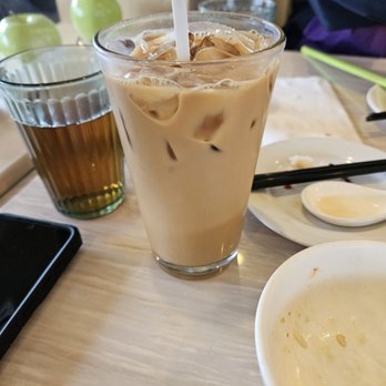 852 Hong Kong Cafe - Iced milk tea - Cantonese Near Me - Edmonton, Alberta