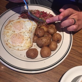 Mimi's Cafe - Corned beef hash and eggs. Get out of there, onions! - American Near Me - Arlington, Texas Mimi's Cafe - Corned beef hash and eggs. Get out of there, onions! - American Near Me - Arlington, Texas