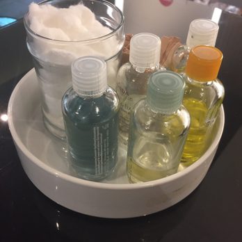 Aveda Store - Cosmetics & Beauty Supply Near Me - Troy, Michigan