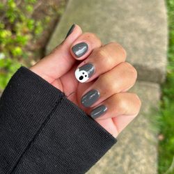 2j Nails & Spa