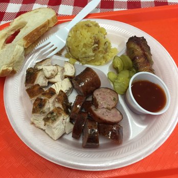 Holy Smokes BBQ - jalapeño sausage and chicken with a side of potatoes and jalapeño popper - Barbeque Near Me - Spicewood, Texas Holy Smokes BBQ - jalapeño sausage and chicken with a side of potatoes and jalapeño popper - Barbeque Near Me - Spicewood, Texas